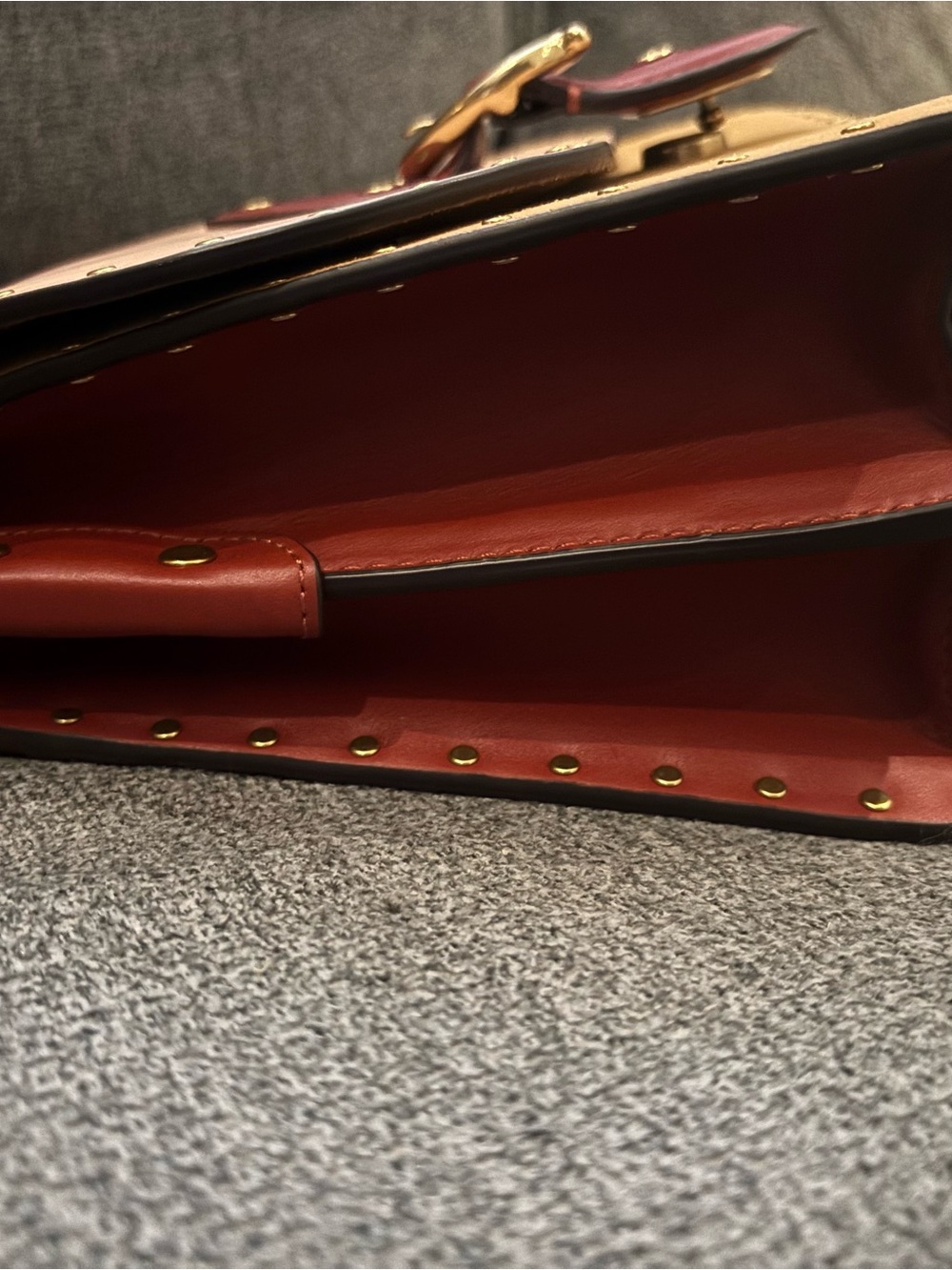 NWOT Beat Shoulder Bag In Colorblock with Rivets - Picture 6 of 9
